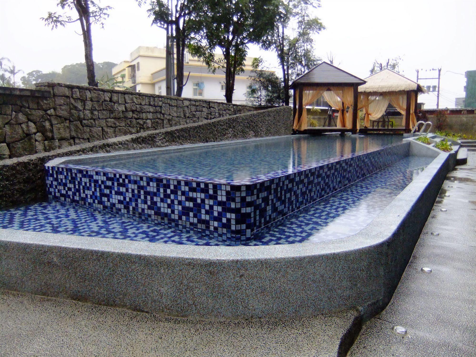 The Loft Seaside Suites Jinshan Exteriör bild